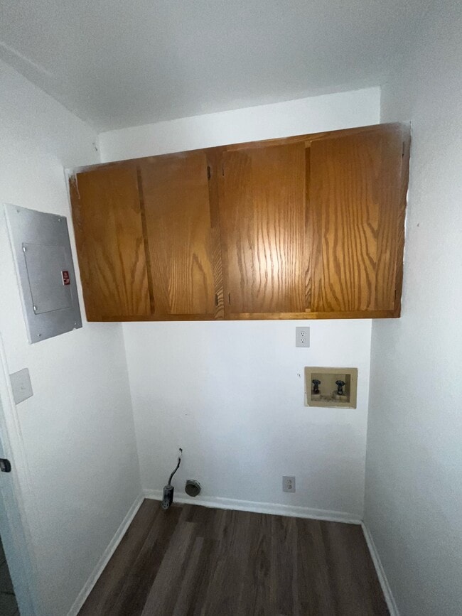 Building Photo - 3254 Beevers Cir