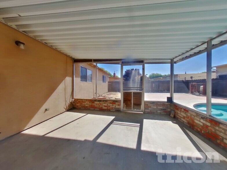 Building Photo - 405 Pirinen Ln