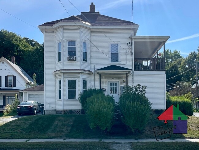 Building Photo - 49 Maple Ave