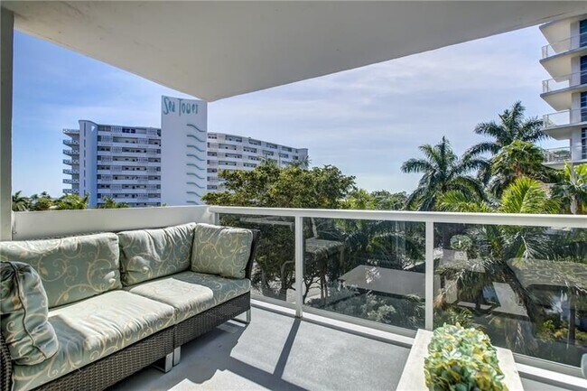 Building Photo - 2841 N Ocean Blvd