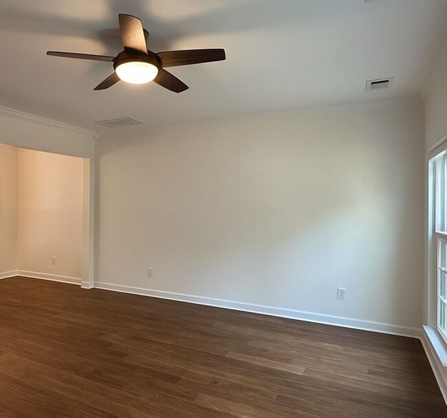 Building Photo - Charming Lenox Village Townhome – 2 Bed, 2...