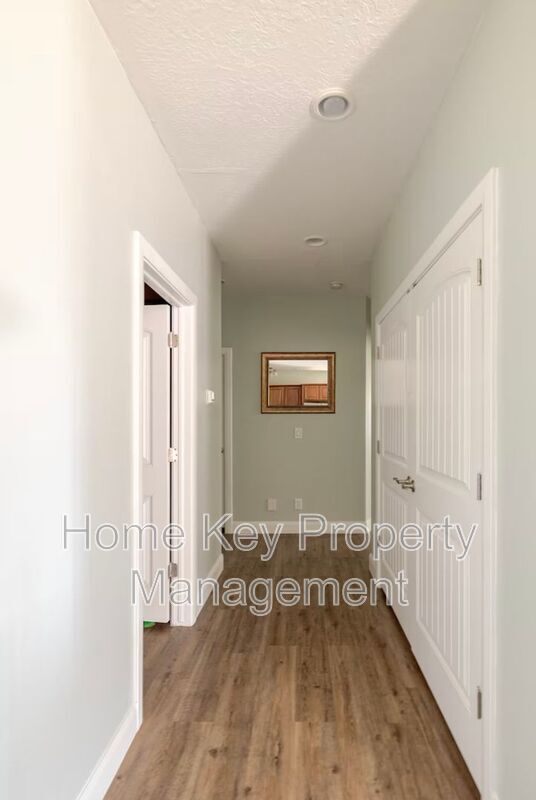 Building Photo - 1593 E Scenic Sunrise Dr