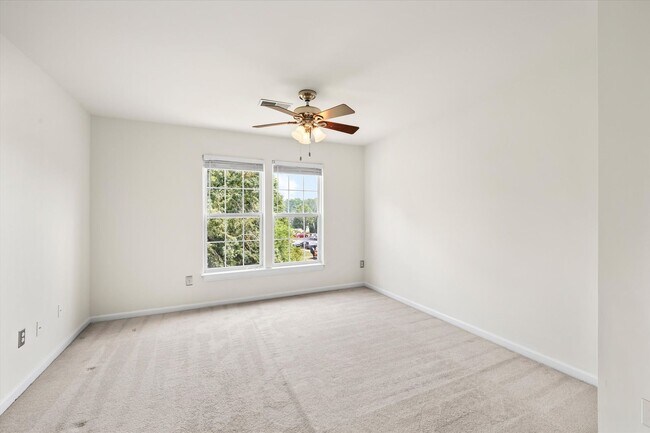 Building Photo - 4701 Colonnade Way