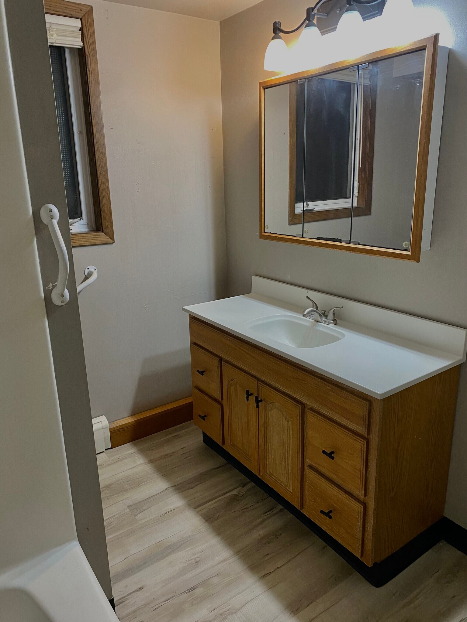 Building Photo - 704 9th St NW