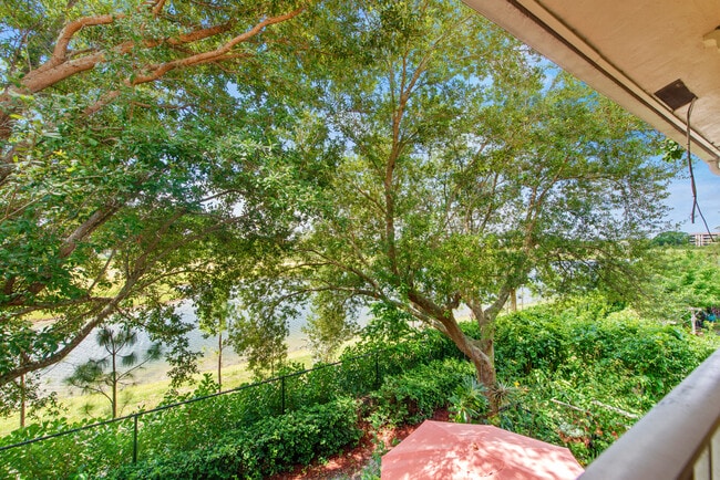 Building Photo - 8490-8496