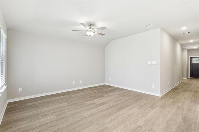 Building Photo - 14318 Azalea Tree Dr