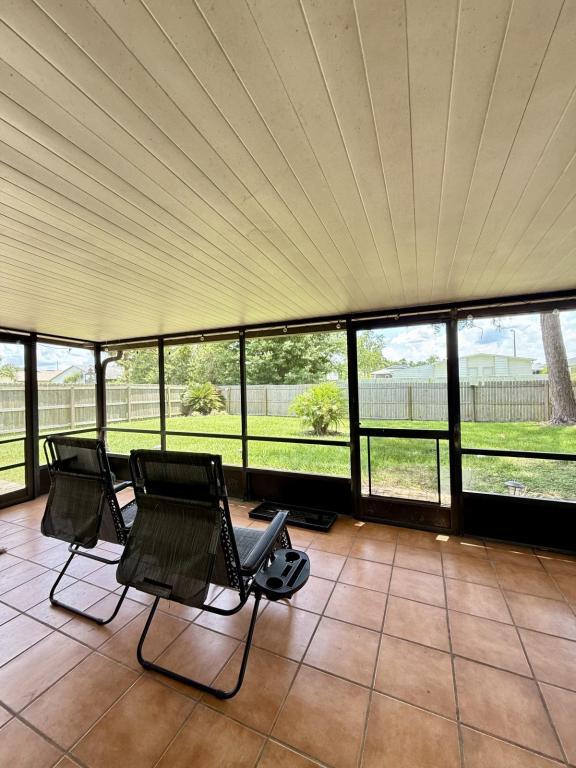 Building Photo - 4829 Wildflower Dr