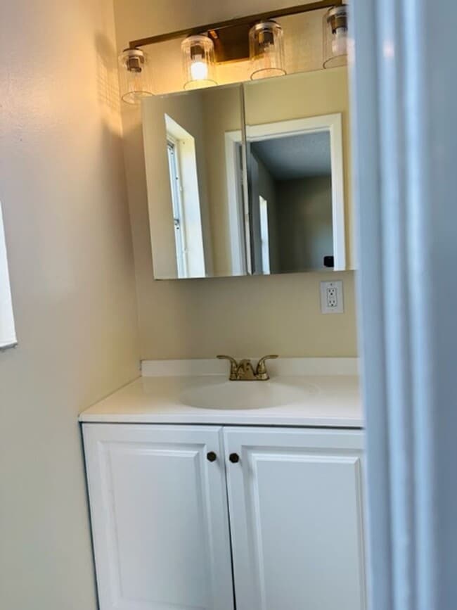 Building Photo - Renovated Seminole Single Family Home!!!