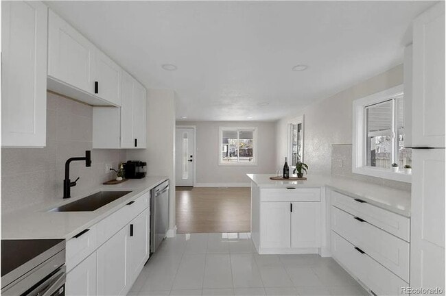 Building Photo - 5423 Saulsbury Ct