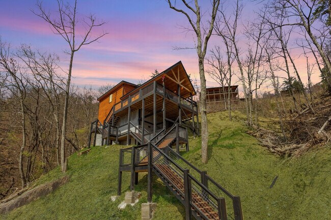 Building Photo - 2125 Rising Fawn Way