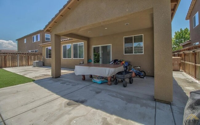 Building Photo - 5900 Warren Ridge Dr