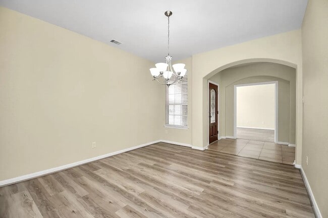 Building Photo - 6315 Bain Dr