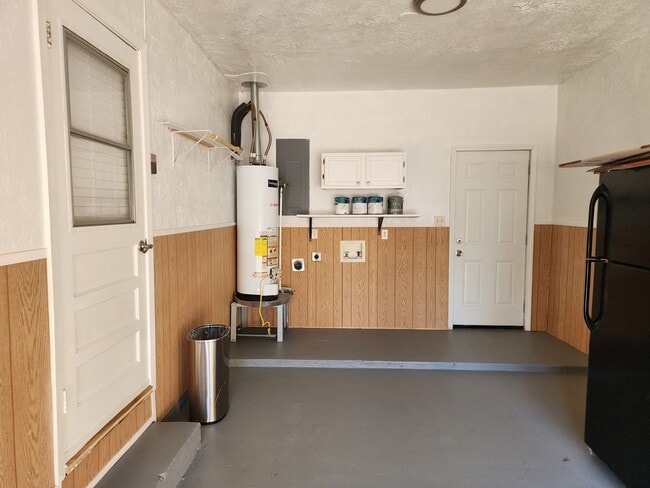 Building Photo - 1361 Bassett St