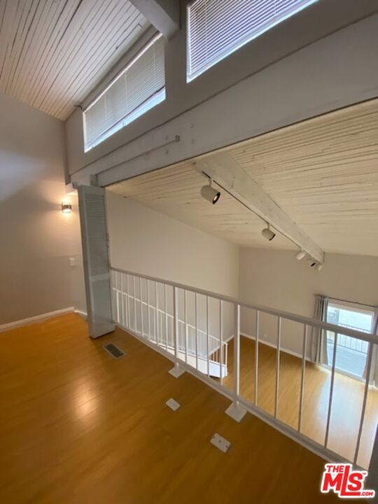 Building Photo - 5460 White Oak Ave