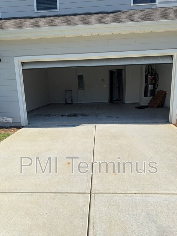 Building Photo - 4637 Blake Lp