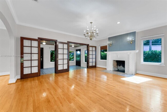 Building Photo - 1514 Capri St