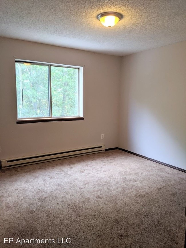 Building Photo - 42 Gayridge Rd