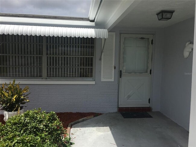 Building Photo - 3633 Cockatoo Dr