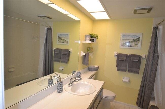 Building Photo - 284 Woodlake Wynde