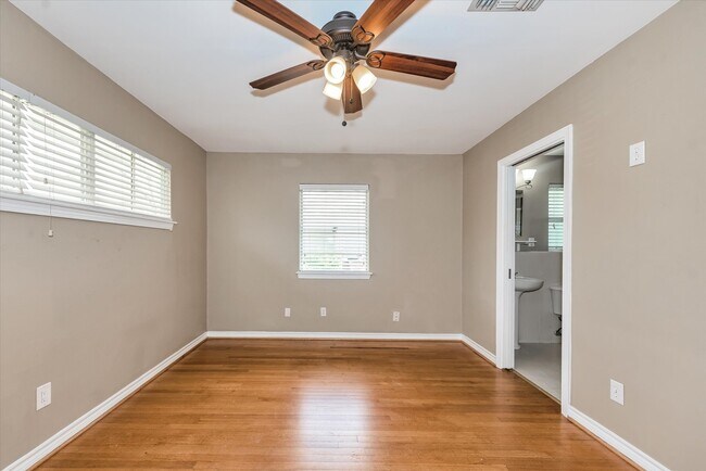 Building Photo - 5321 Pagewood Ln