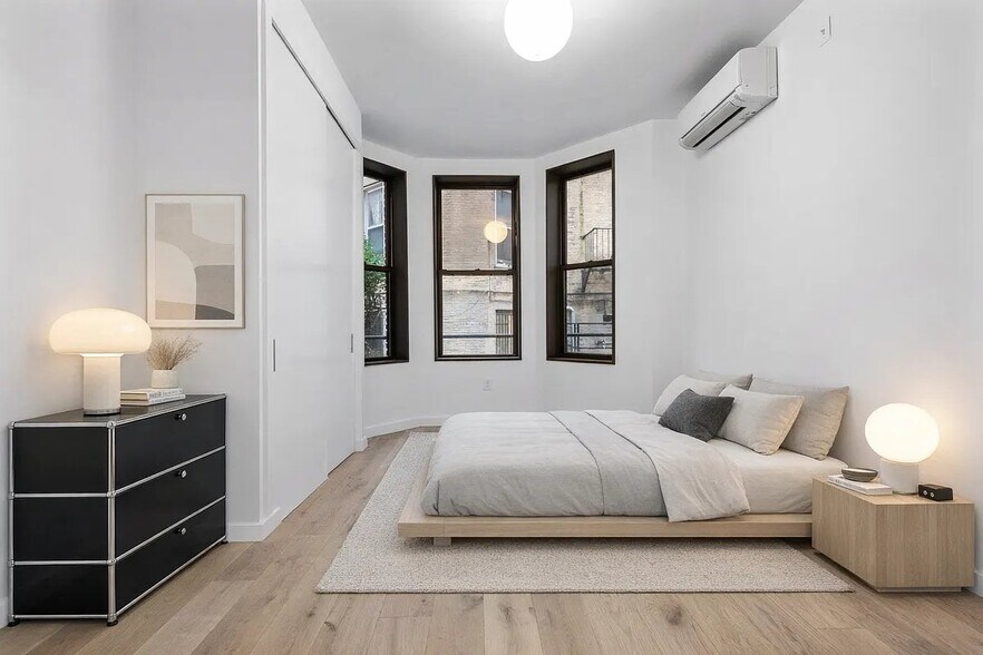 Building Photo - 93 Hicks St