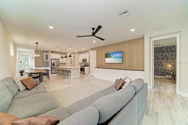 Building Photo - 1079 Waterline Ct