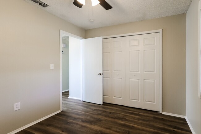 Building Photo - 1751 Elbert Acres Ct NE