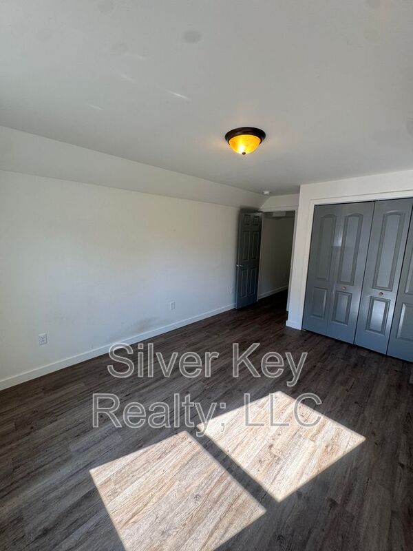 Building Photo - 1603 Hutsell Dr