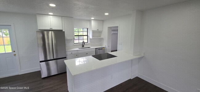Building Photo - 4785 Tuscarora Rd