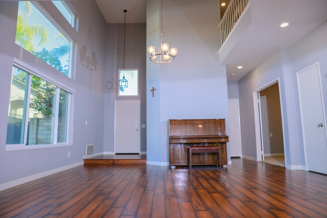 Building Photo - 14560 Flagstone Ct