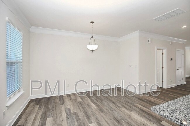 Building Photo - 10436 Glenmere Crk Cir