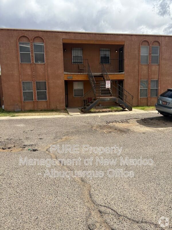 Building Photo - 12400 Hardin Ct NE