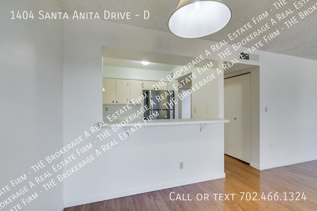 Building Photo - 1404 Santa Anita Dr