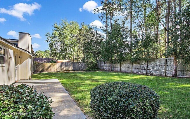 Building Photo - 3386 Chrysler Dr