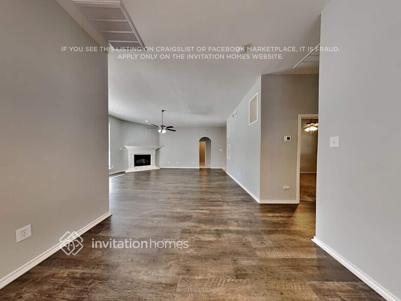 Building Photo - 2919 Crystal Way