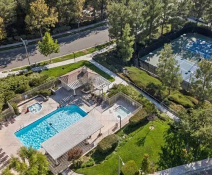 Building Photo - 23536 Summerglen Pl