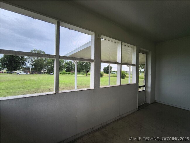 Building Photo - 16012 S Elwood Ave