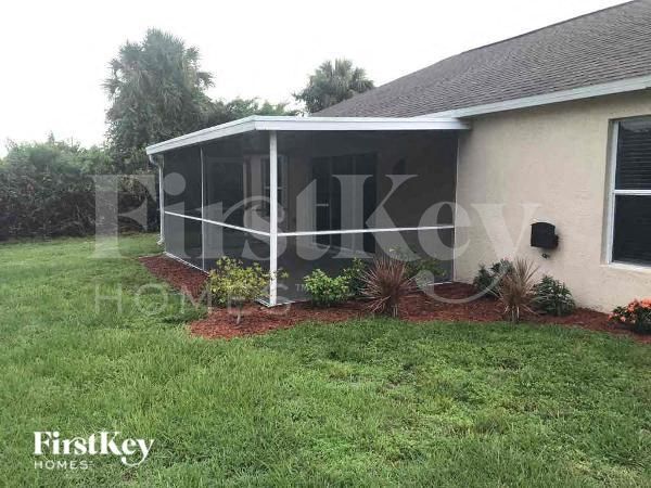 Building Photo - 3707 7th St W
