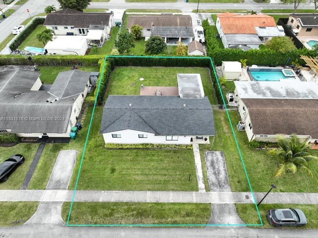 Building Photo - 5210 SW 128th Ct
