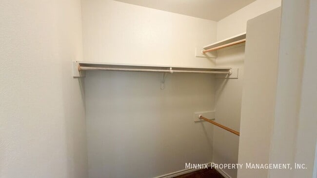 Building Photo - 5402 Kemper St