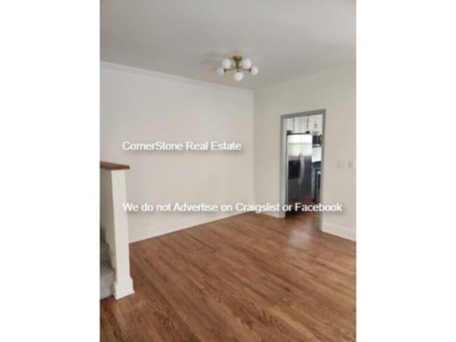 Building Photo - 726 Victorian Pl