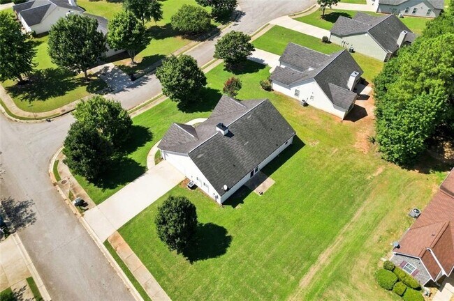 Building Photo - 465 Camella Cir