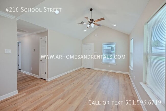 Building Photo - 4216 School St
