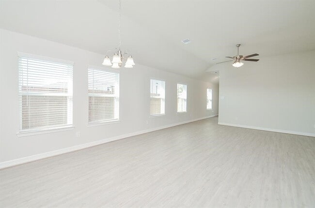 Building Photo - 7402 Sunlit Hbr Dr