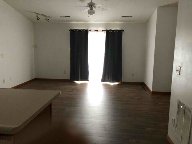 Building Photo - 2707 Triple Crown Ln