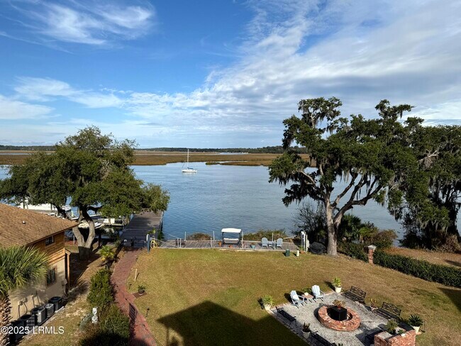 Building Photo - 54 Battery Crk Clb Dr