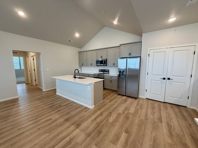 Building Photo - 1804 Iron Wheel Dr