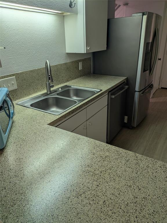 Building Photo - 8901 Trone Cir