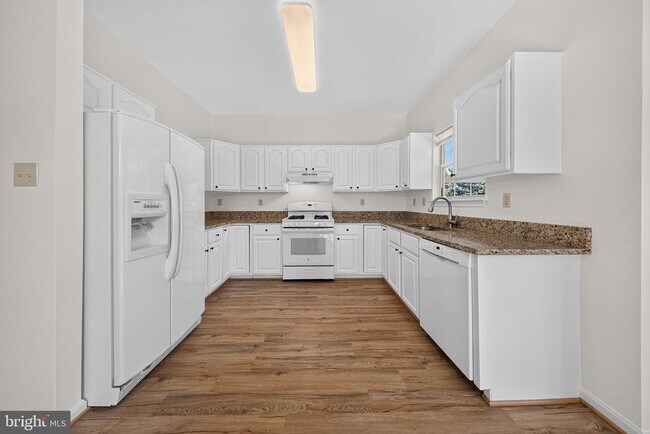 Building Photo - 14214 Asher View