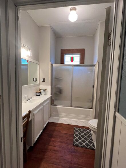 Building Photo - 305 W Main St